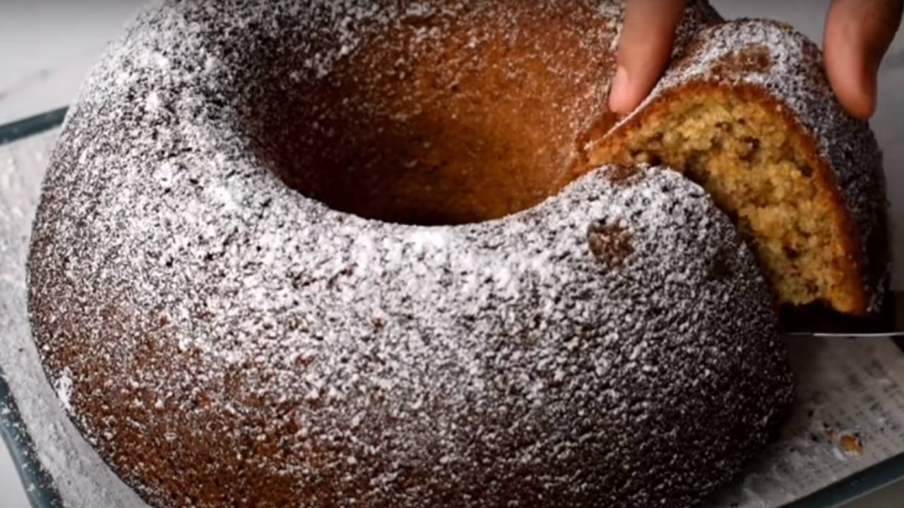 Kolay Havuçlu Kek Nasıl Yapılır? İşte Bayatlamayan Sünger Dokulu Havuçlu Kek Tarifi