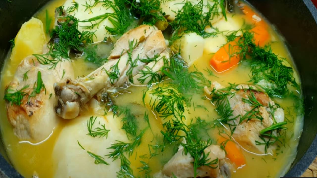 Tavuklu Kereviz Yemeği Nasıl Yapılır? İşte Ustasından Tavuklu Portakallı Kereviz Tarifi