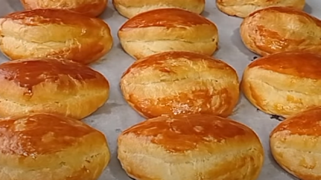 Sütsüz Yumuşak Poğaça Nasıl Yapılır? İşte Bayatlamayan Poğaça Tarifi