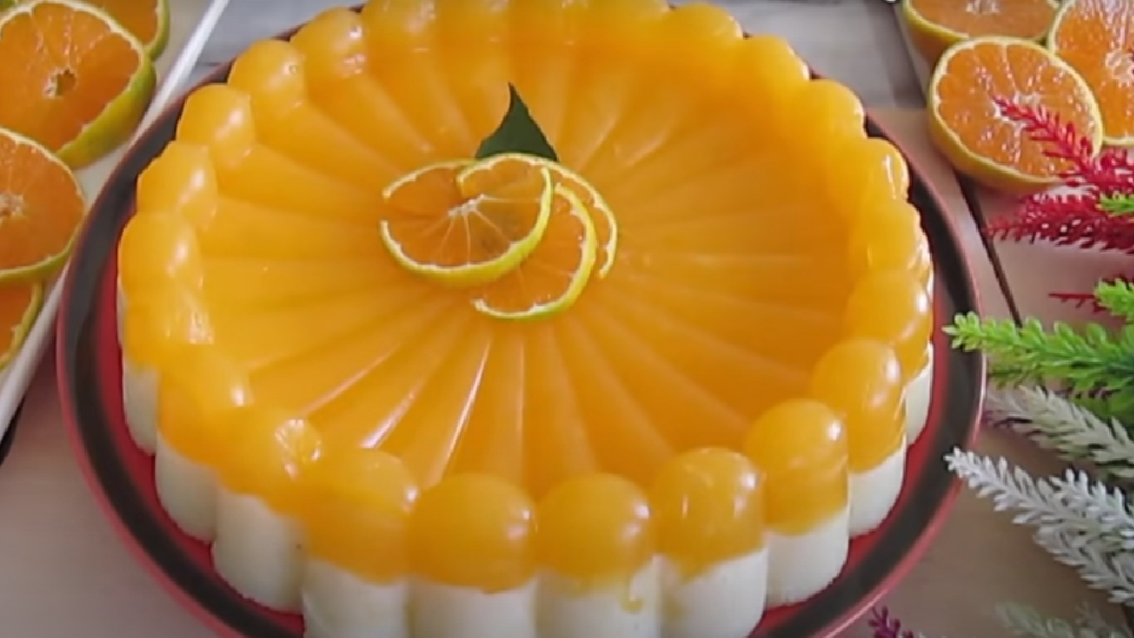 Az Malzemeli Kolay ve Lezzetli Bir Tatlı: Mandalinalı İrmikli Tatlı Tarifi