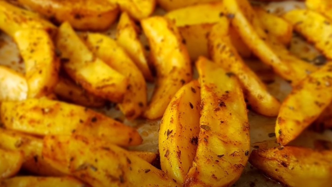 Fırında Baharatlı Patates nasıl yapılır?