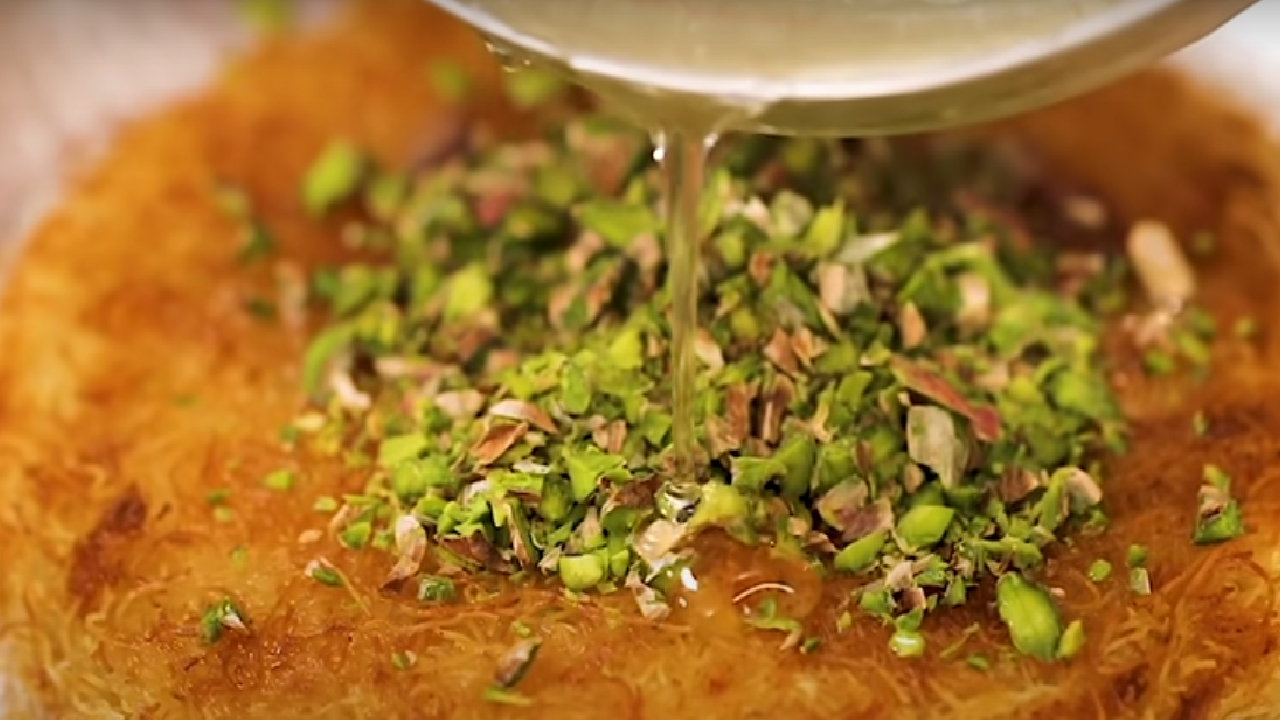 Görüntüsü İçinizin Yağlarını Eritecek! İşte Ustasından Evde Künefe Tarifi