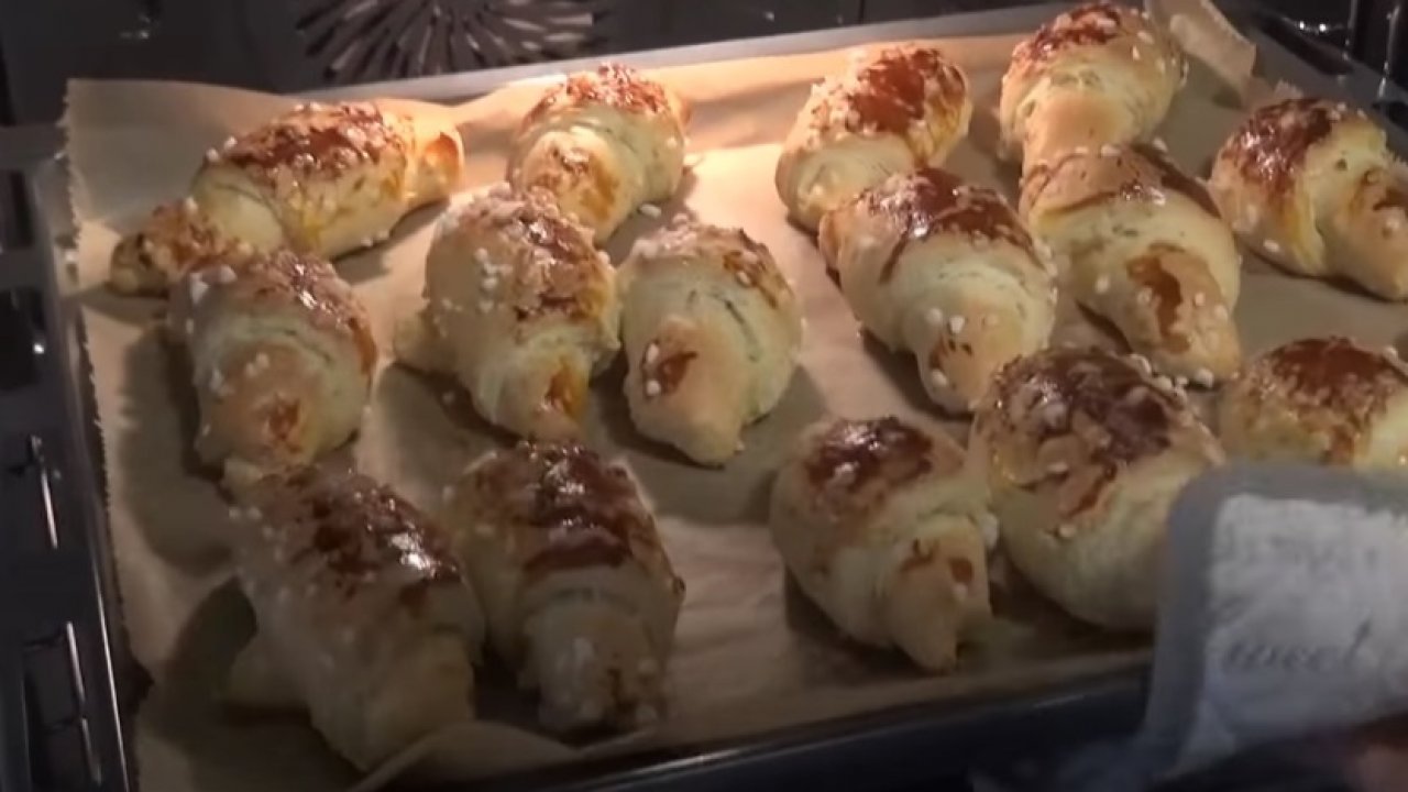 Lezzetli mi lezzetli Bademli Rulolar tarifi