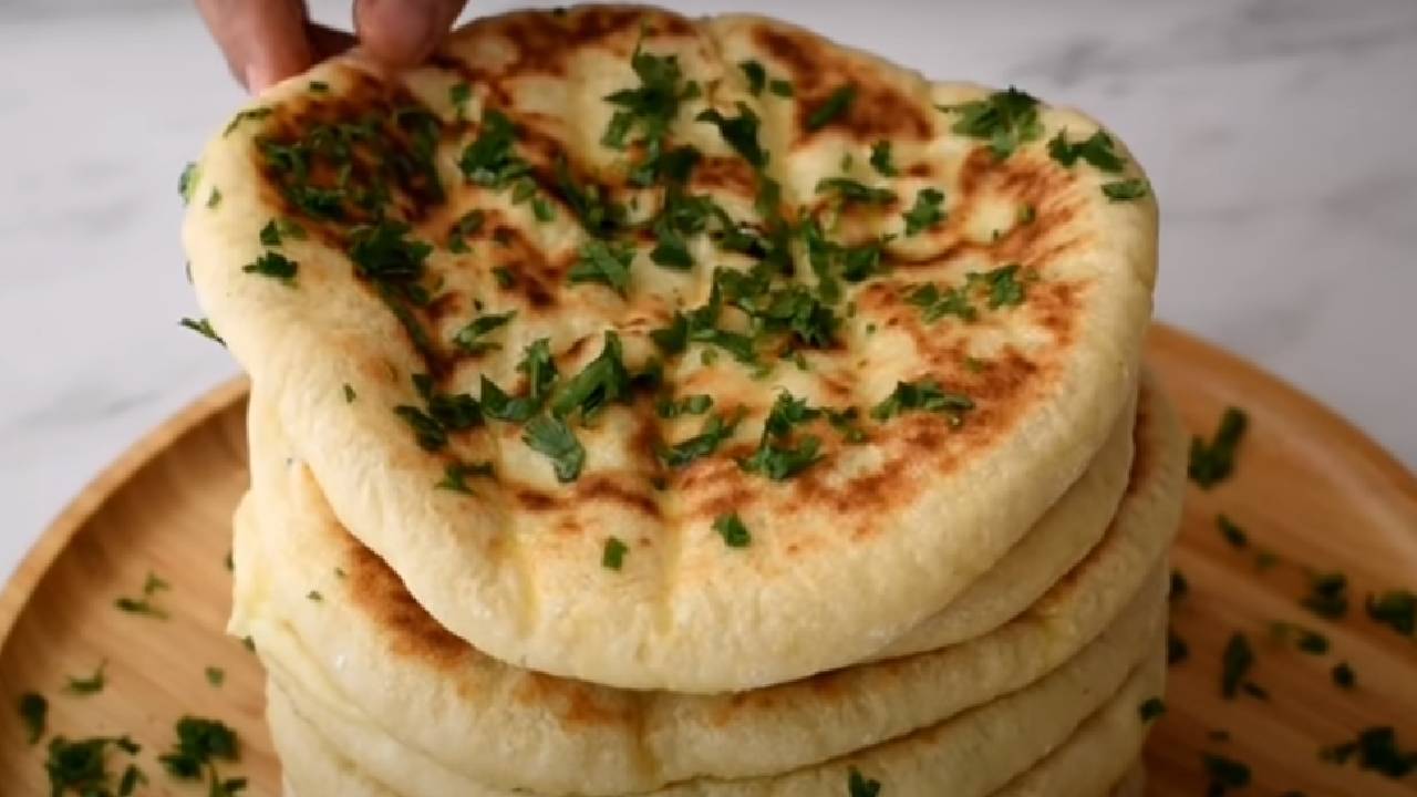 Pazar Kahvaltısına Ne Yapacağına Şaşıranlara Yumuşaklıkta Sınır Tanımayan Otlu Bazlama Tarifi