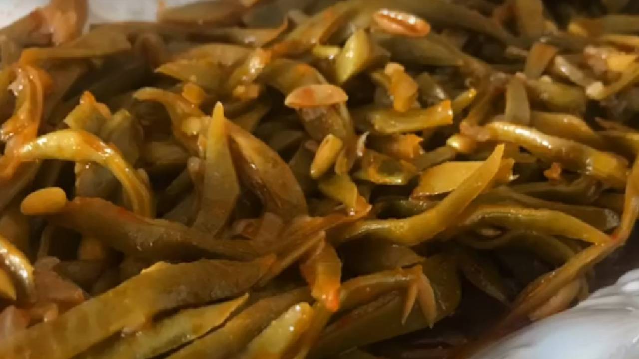 Lavaşla Enfes Oluyor! Anne Usulü Kurutulmuş Yeşil Fasülye Yemeği Tarifi