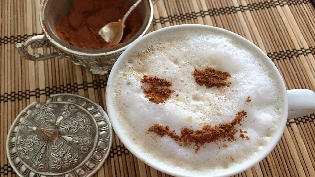 Kışın Keyifden Daha Fazlası! İşte Ev Yapımı Gerçek Salep Tarifi