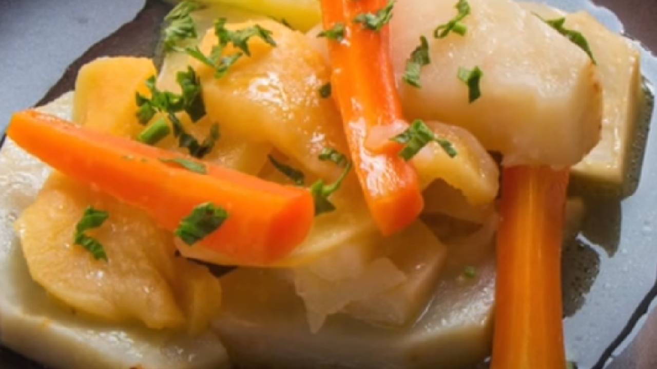 Nefret Edeni Bile Var Ama Bu Hali Fikir Değiştirtiyor! İşte Ayvalı Kereviz Tarifi