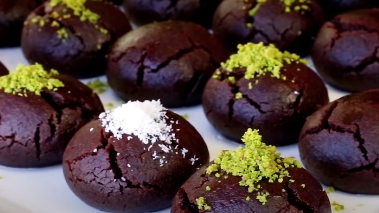 Pastanelerdeki gibi browni kurabiye nasıl yapılır?
