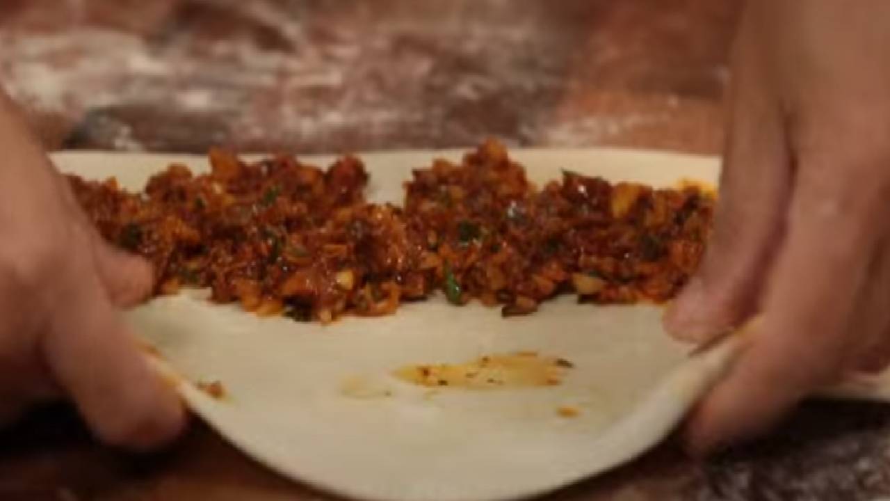 Bildiğiniz Tüm Pide Tariflerini Unutturan Kavurmalı Hıtap Tarifi