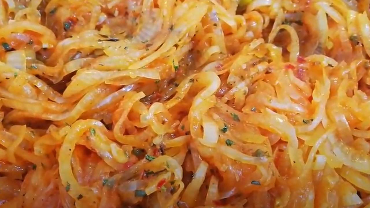 İster Yumurtalı İster Sade! Anne Usulü Soğan Kavurması Tarifi