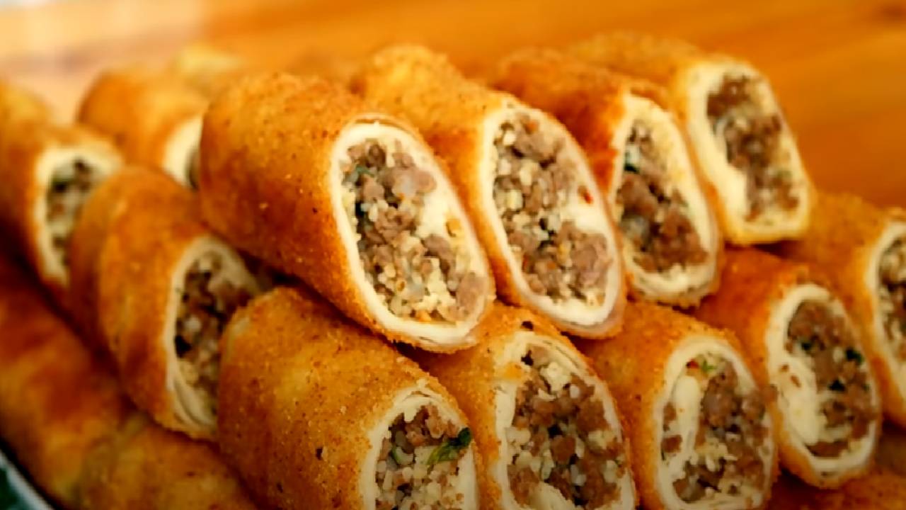 İçli köfte böreği tarifi nasıl yapılır? Fırında içli köfte tarifi