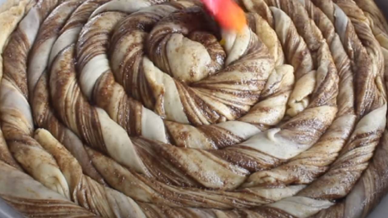 Tel Tel Dökülen Pamuk Gibi Bir Lezzet! Haşhaşlı Cevizli Bükme Tarifi