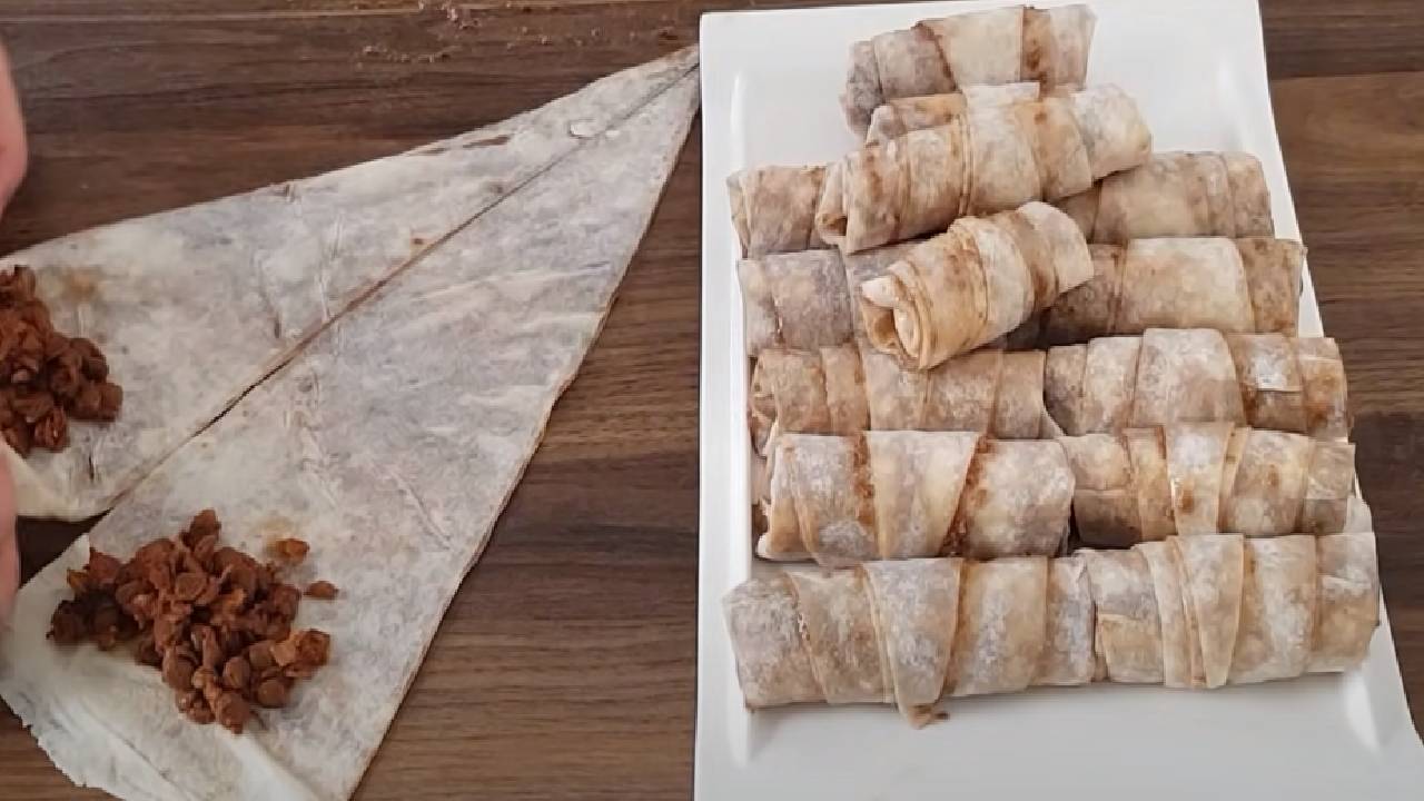 Pastaneden çıkmış gibi çıtır çıtır! İşte en kolay haşhaşlı mercimekli börek tarifi