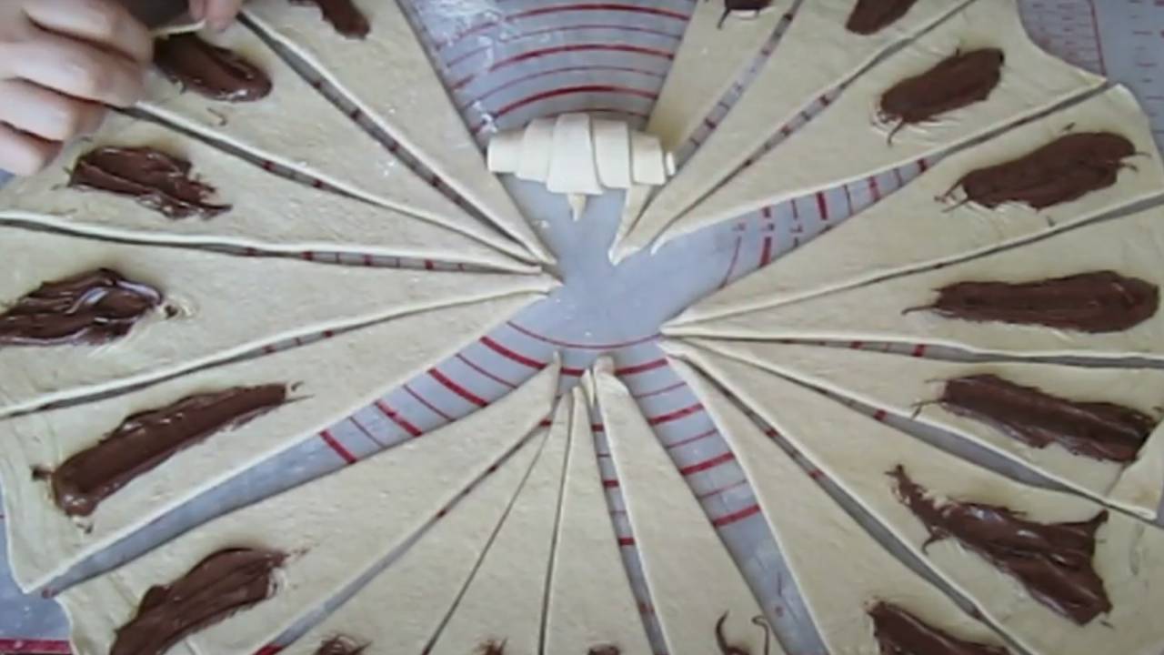 Tadına bakanın hafızasına kazınan çikolatalı katmer poğaça tarifi