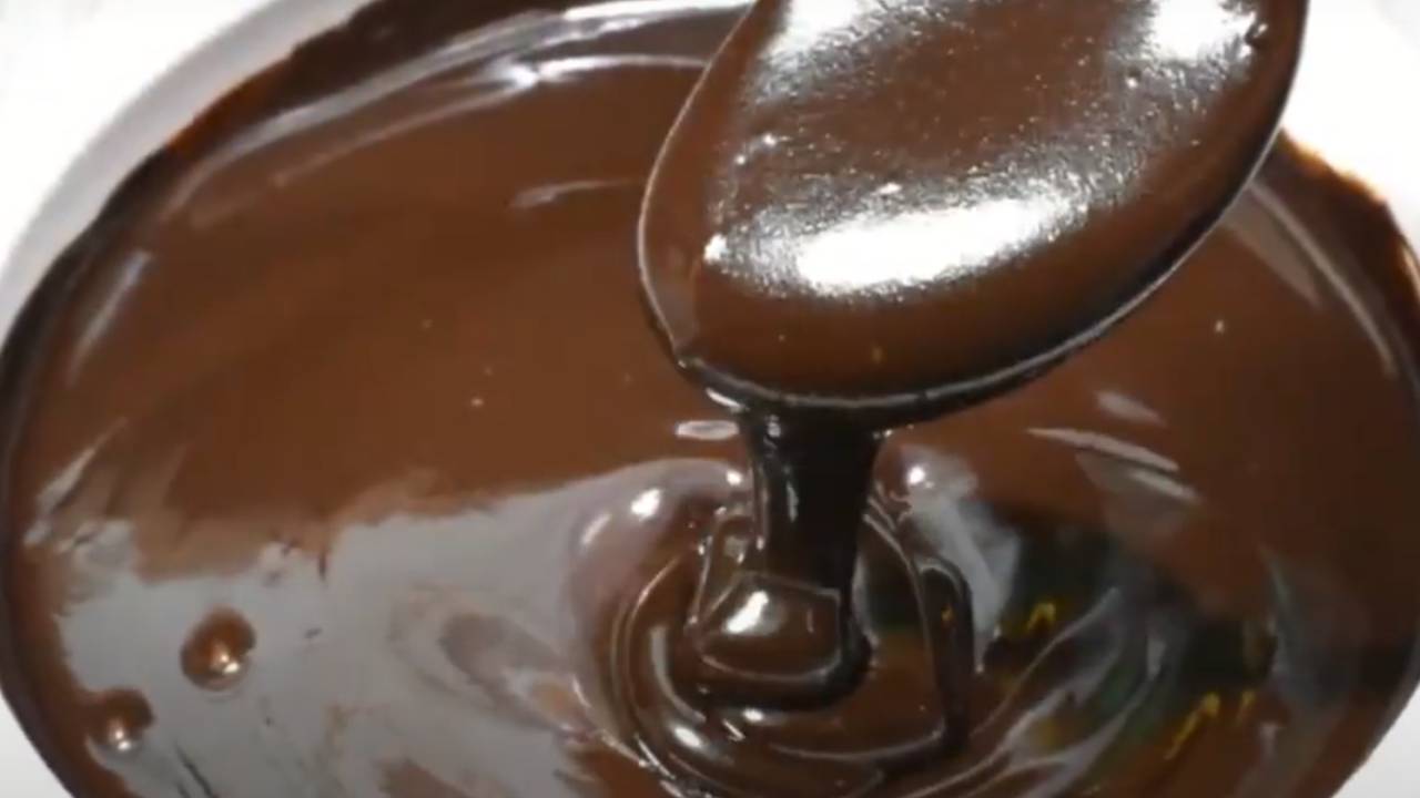 Ev yapımı unsuz çikolata sosu tarifi