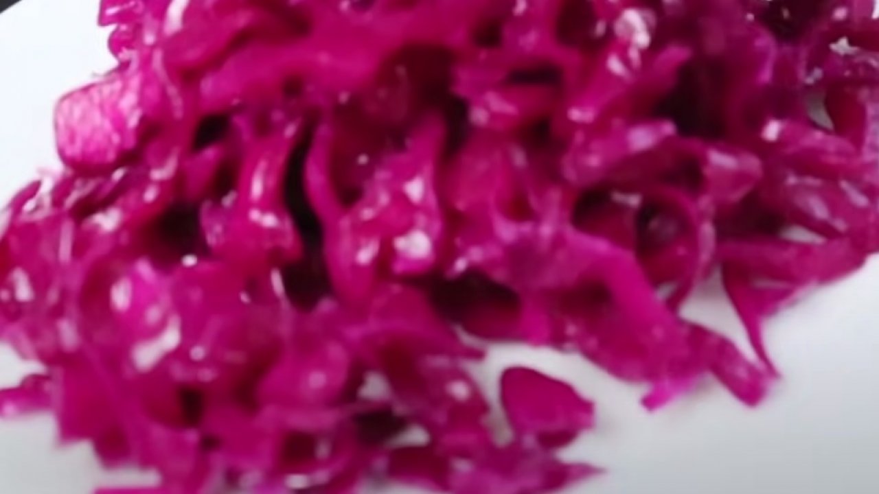 Mor Lahana Salatası Nasıl Yapılır?