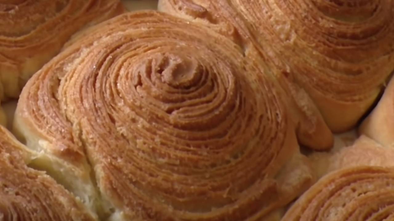 Çıtır çıtır tahinli çörek tarifi