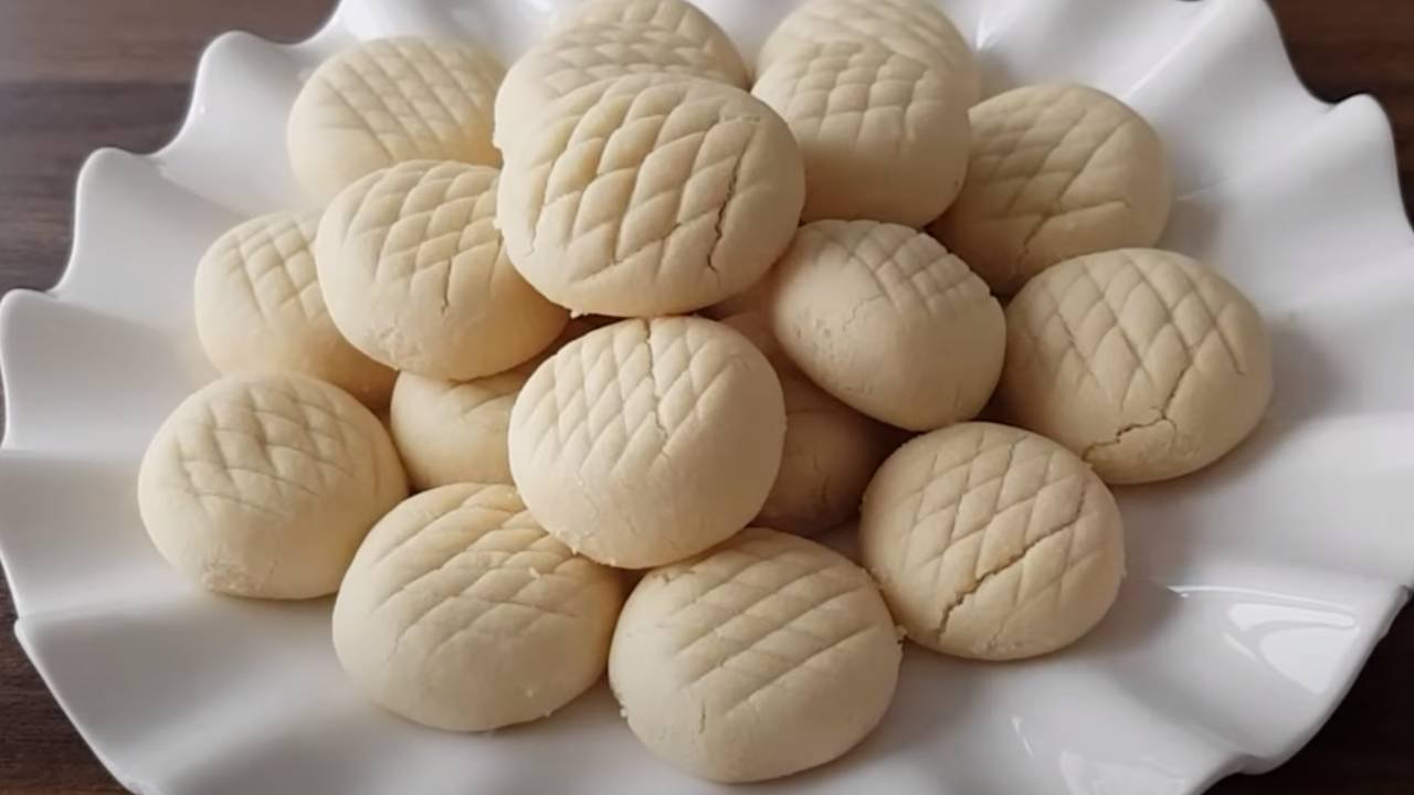 Bu kurabiye için sadece 3 malzeme gerekli! İşte ağızda dağılan dünyanın en kolay kurabiyesi