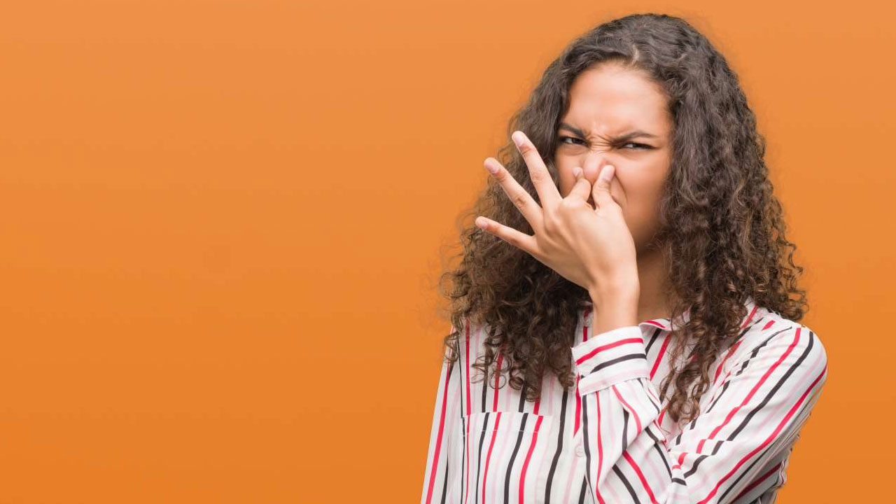 Yemek pişirirken ortaya çıkan kötü kokular nasıl giderilir