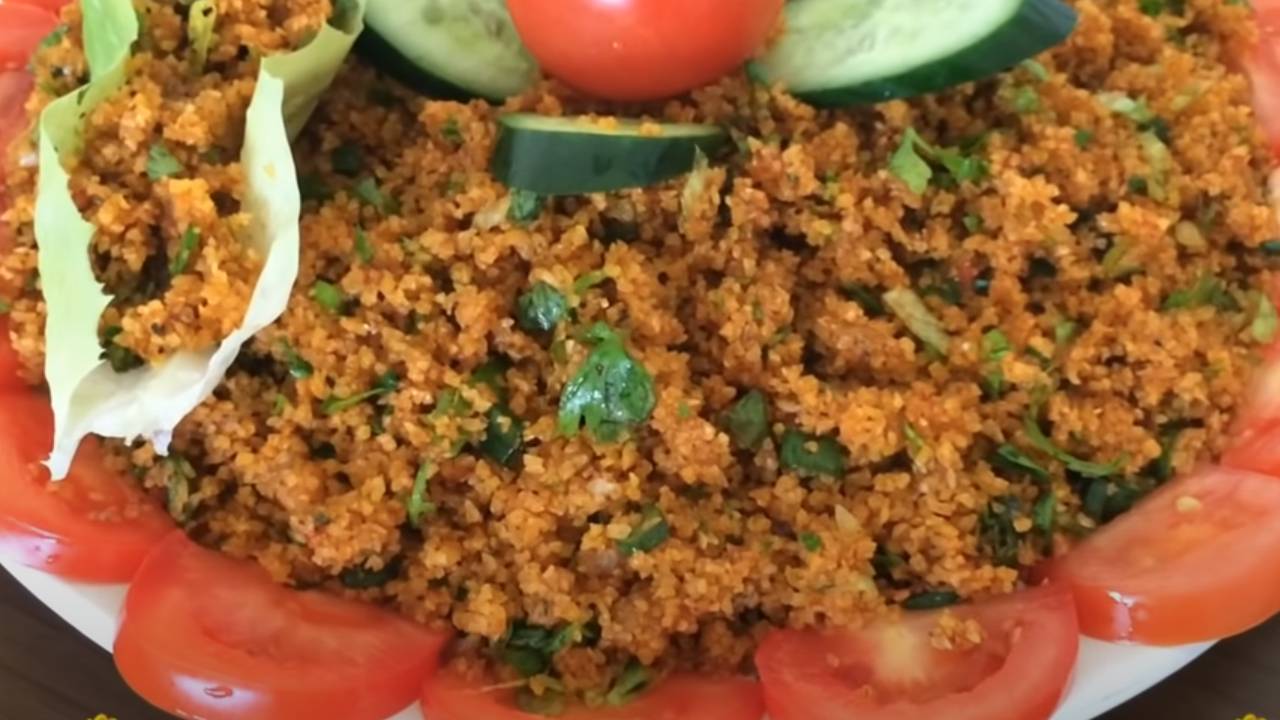 Nermin Yazılıtaş'ın kısır tarifi! Üstelik herşey çiğden