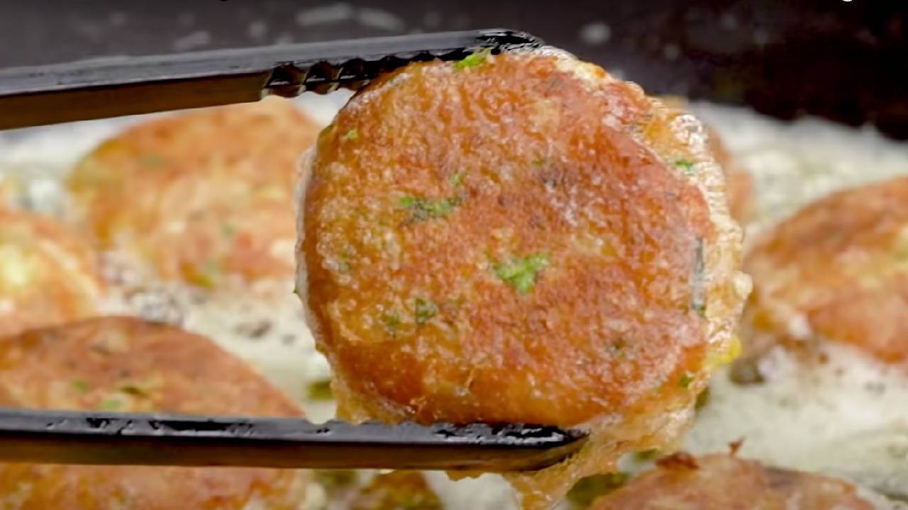 Tavada en kolay patates köftesi nasıl yapılır?