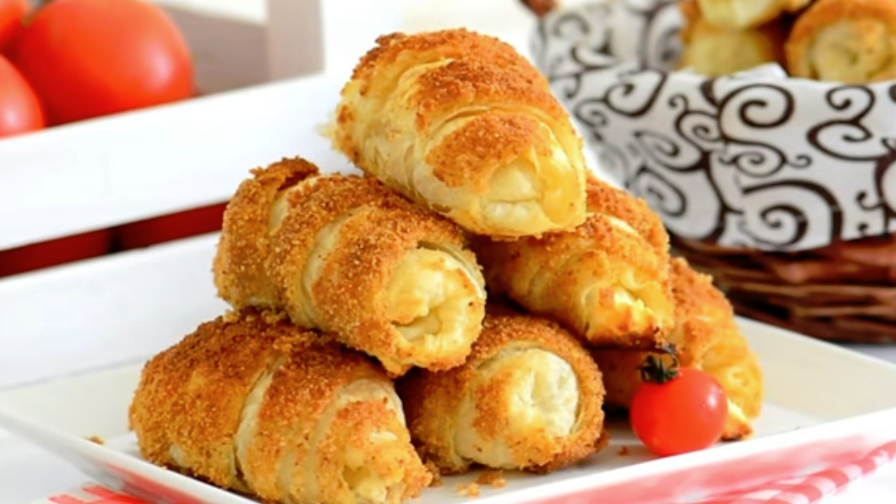 Çıtırtısı komşu çatlatır! Fırında galeta unlu börek tarifi