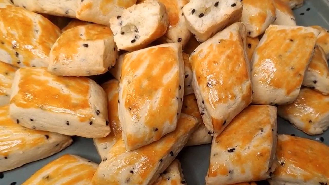 Konu tuzlu kurabiye ise bu tariften başkasına hiç bakmayın! Tam ölçülü Çörekotlu Kurabiye tarifi