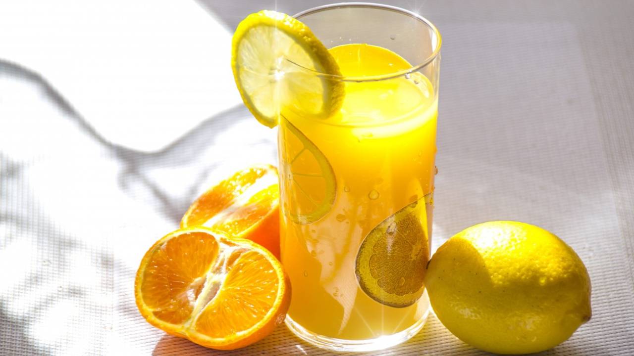 Dondurulmuş Portakallı Limonata Tarifi