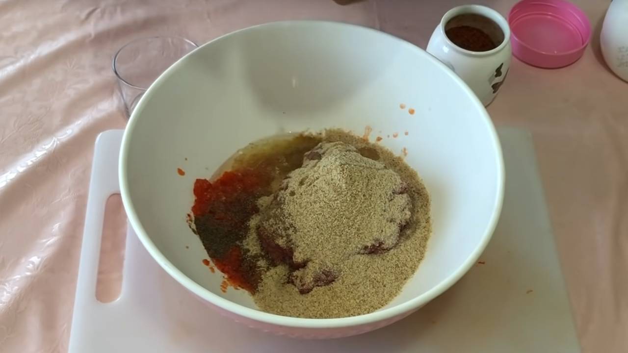 Köfteyi mutlaka bu şekilde yapın! Ahmet Şef'ten mükemmel köfte tarifi