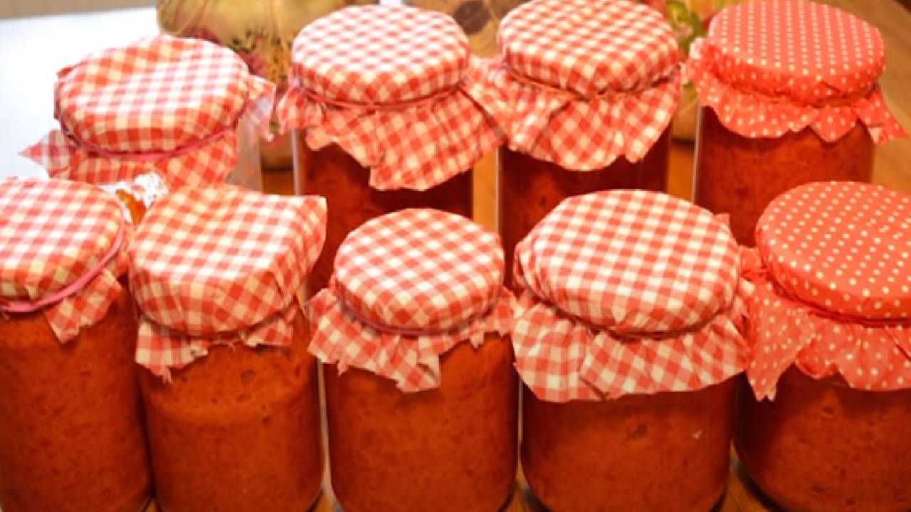 Balkan Mutfağından Tadına Doyulmayan 1 Yıl Bozulmayan Ev Yapımı Ajvar Sosu Tarifi
