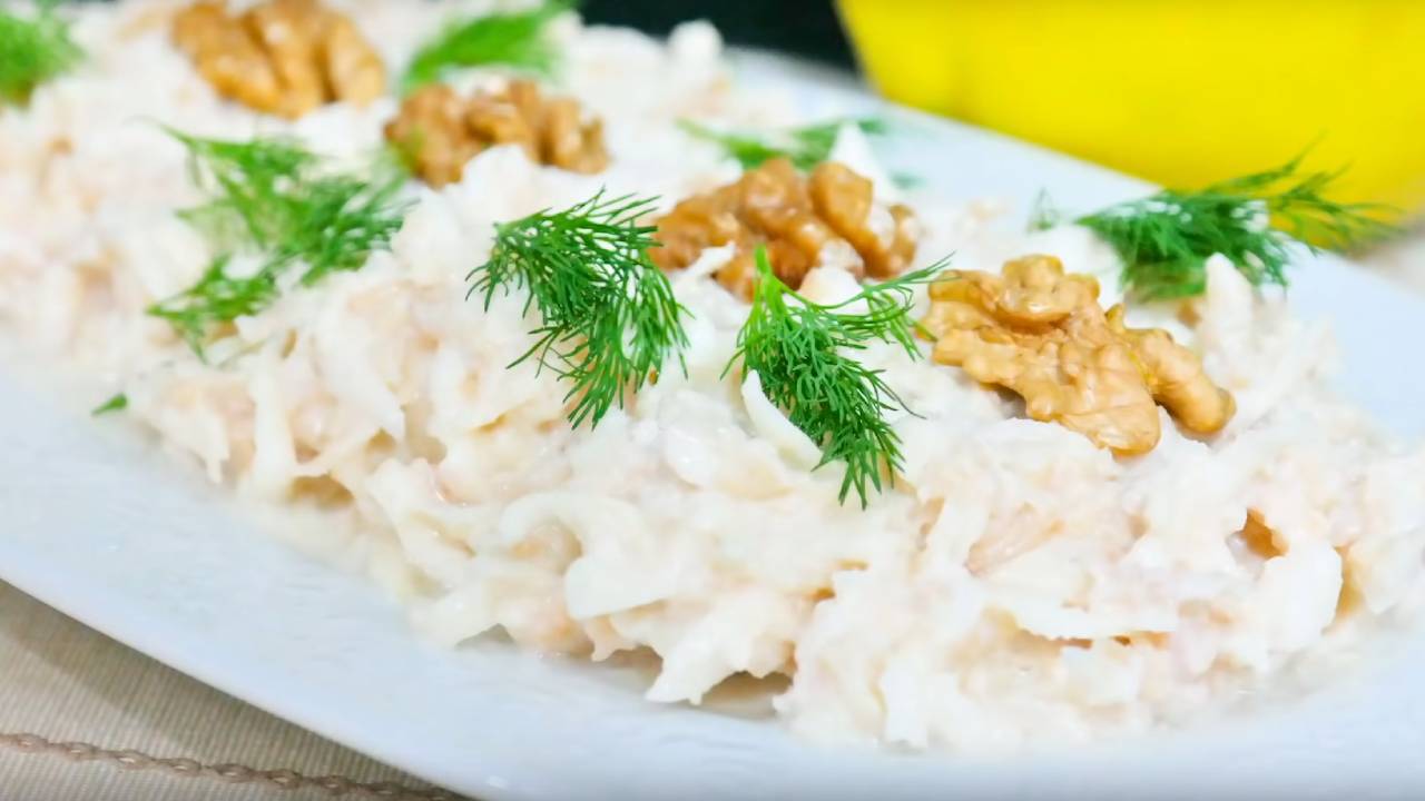 Veganlar için oldukça iştah açıcı bir tarif: Ayvalı Kereviz Salatası