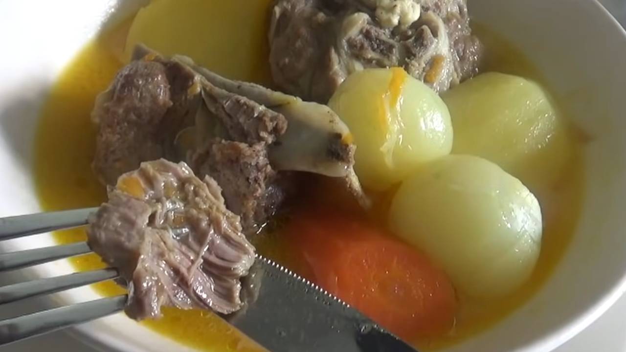 Kışa özel şifalı haşlama yemeğini böyle yapın, bu şekilde hem dağılmaz hem de aşırı lezzetli oluyor