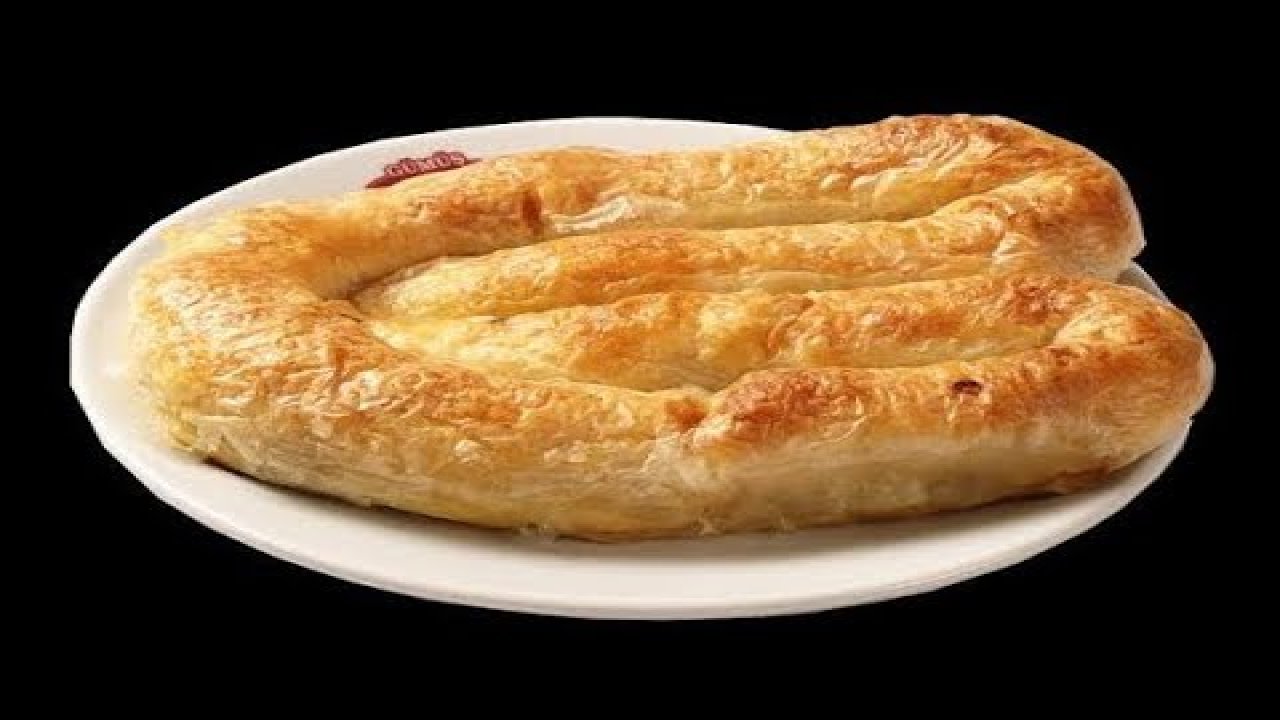 Türk mutfağının en meşhur böreklerinden * Kıymalı Karaköy Böreği Tarifi