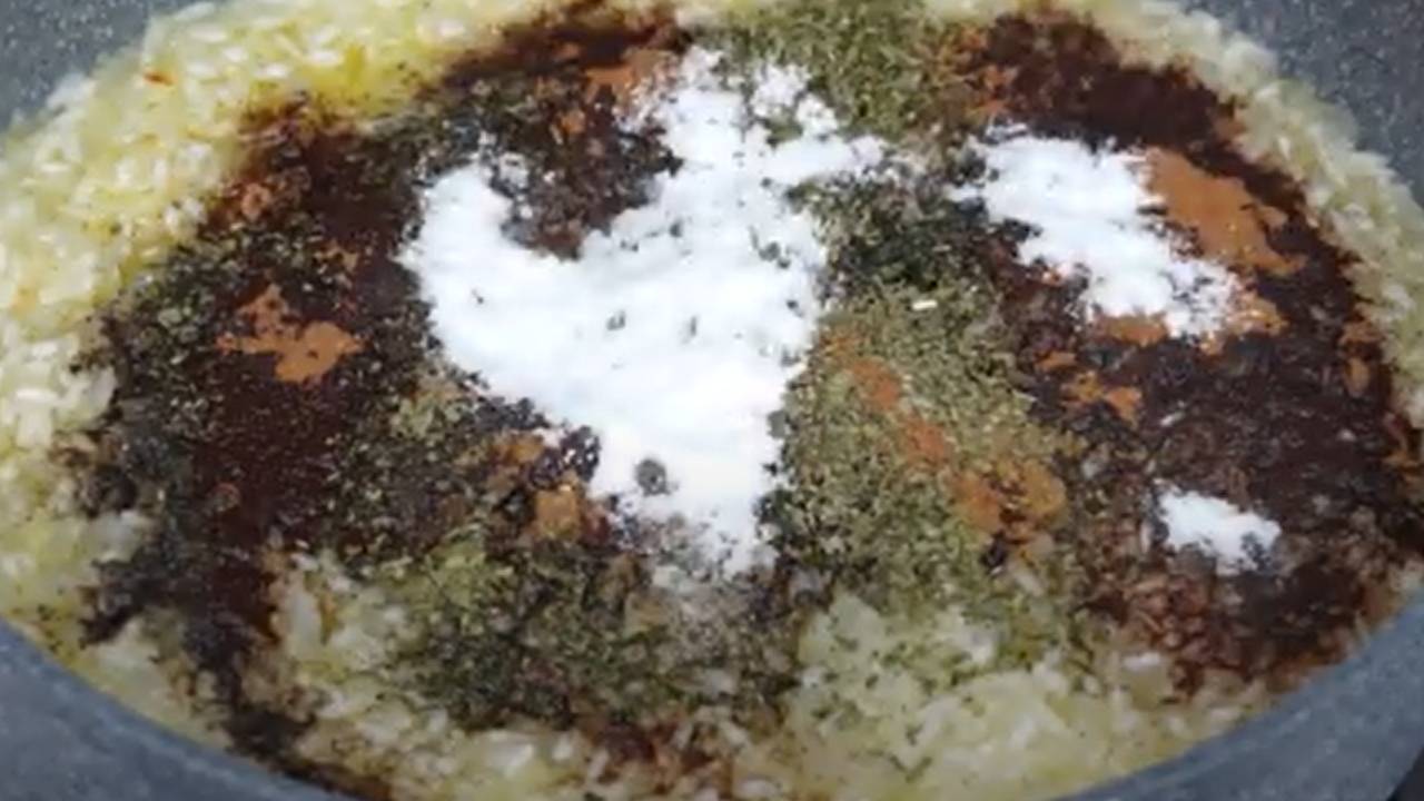 Meğer yıllarca boşa uğraşmışız! Lokantada aşçılar bu yöntemi kullanıyor