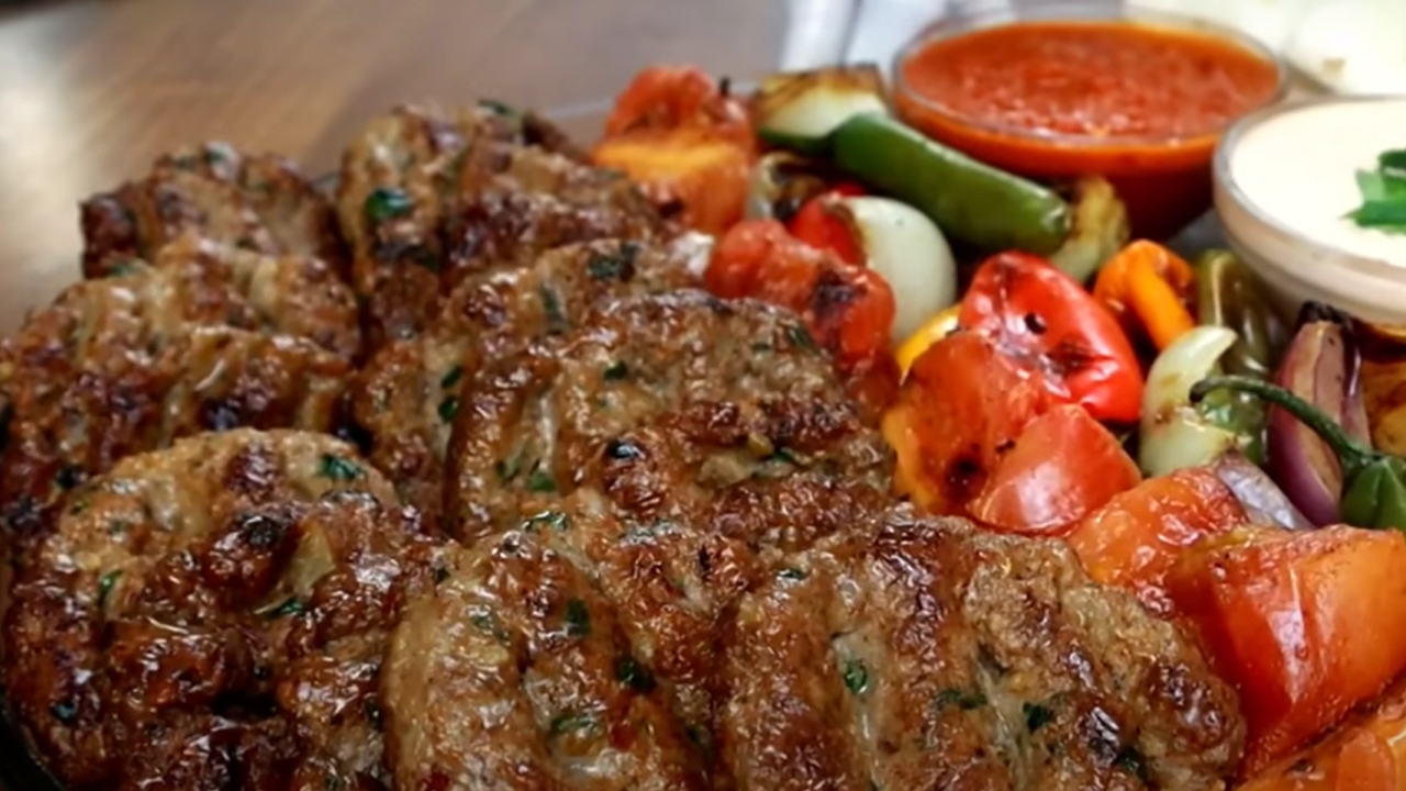 32 yıldır köftecilik yapıyor- Lezzetli köftenin sırrını açıkladı