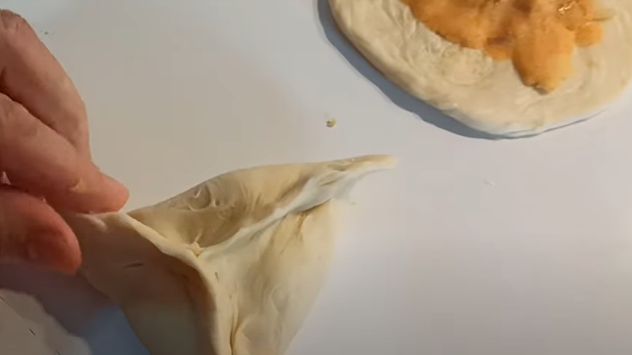 Bu tarif parmak ısırttırır! Pofuduk ve lezzetli iç harcıyla...
