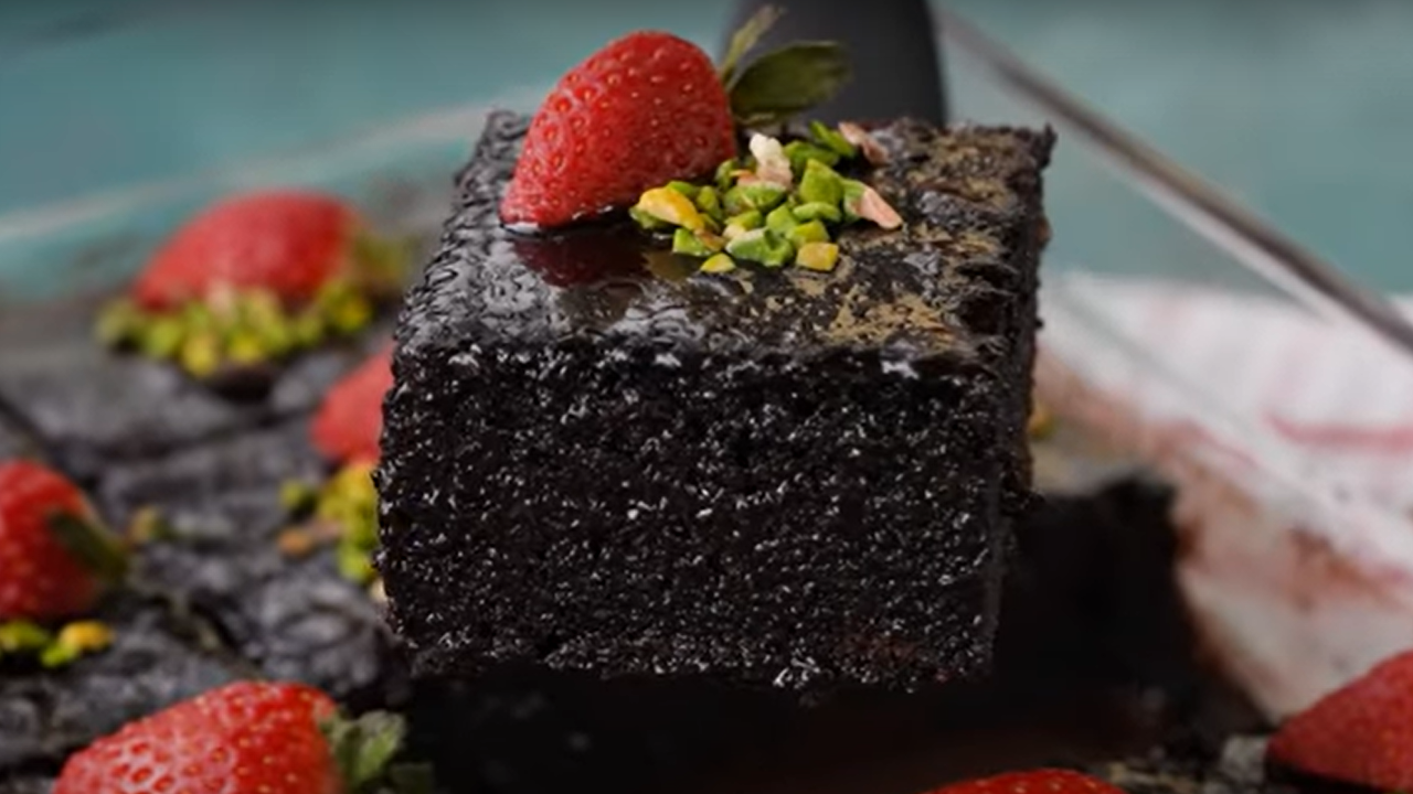 Pastanedekilerin yüzüne bakmayacaksınız! Kıvamını tutturmak için bu oranı kullanın