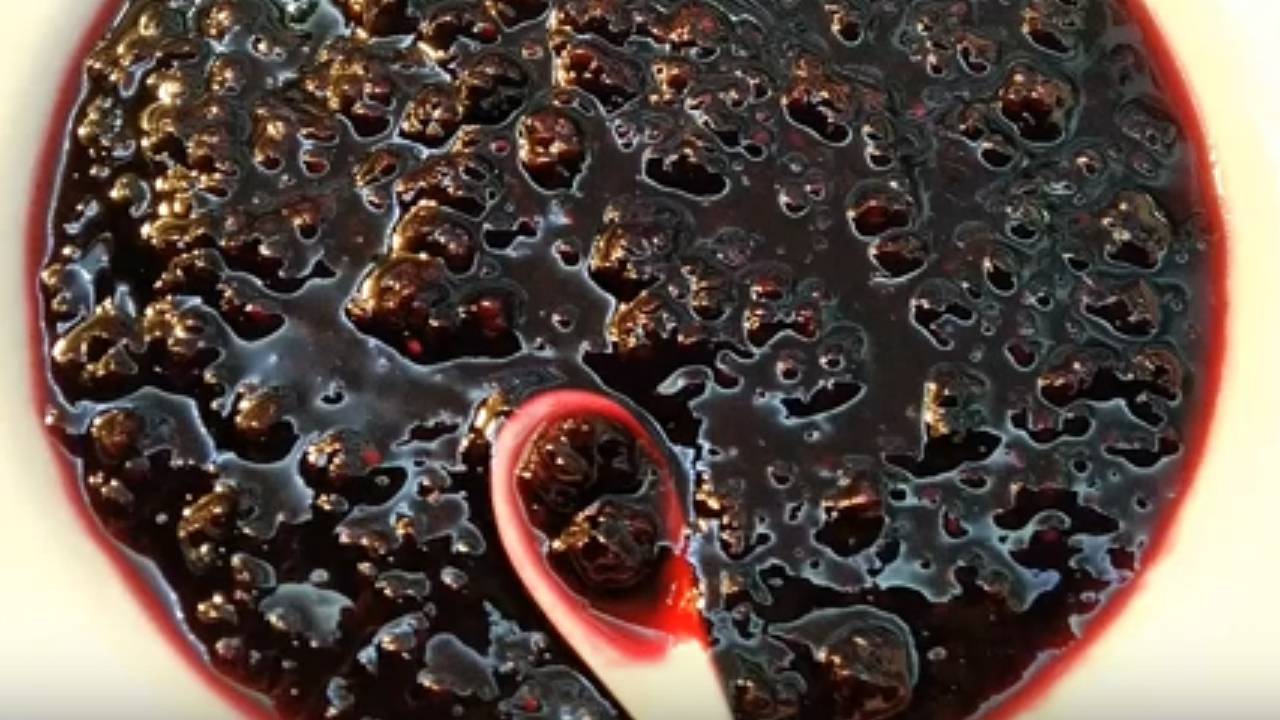 Su katılmadan böğürtlen reçeli nasıl yapılır? 5 püf noktası ile mükemmel lezzet