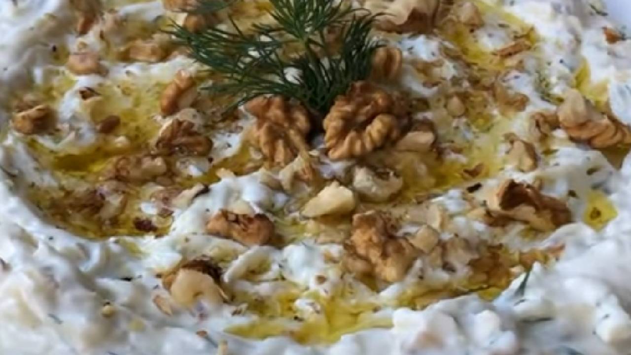Yoğurtlu Kereviz Salatası Nasıl Yapılır? İşte Püf Noktalarıyla Yoğurtlu Kereviz Salatası Tarifi