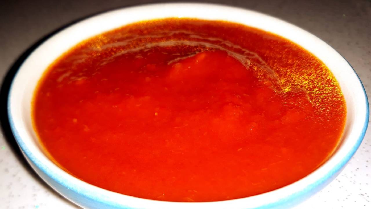 Tam Kıvamında Kışlık Domates Sosu Konservesi Nasıl Yapılır?