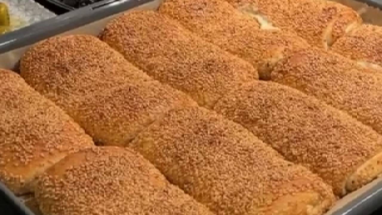 Pastane Usulü Kaşarlı Kumru Poğaça Nasıl Yapılır? İşte Tam Ölçülü Kumru Poğaça Tarifi...